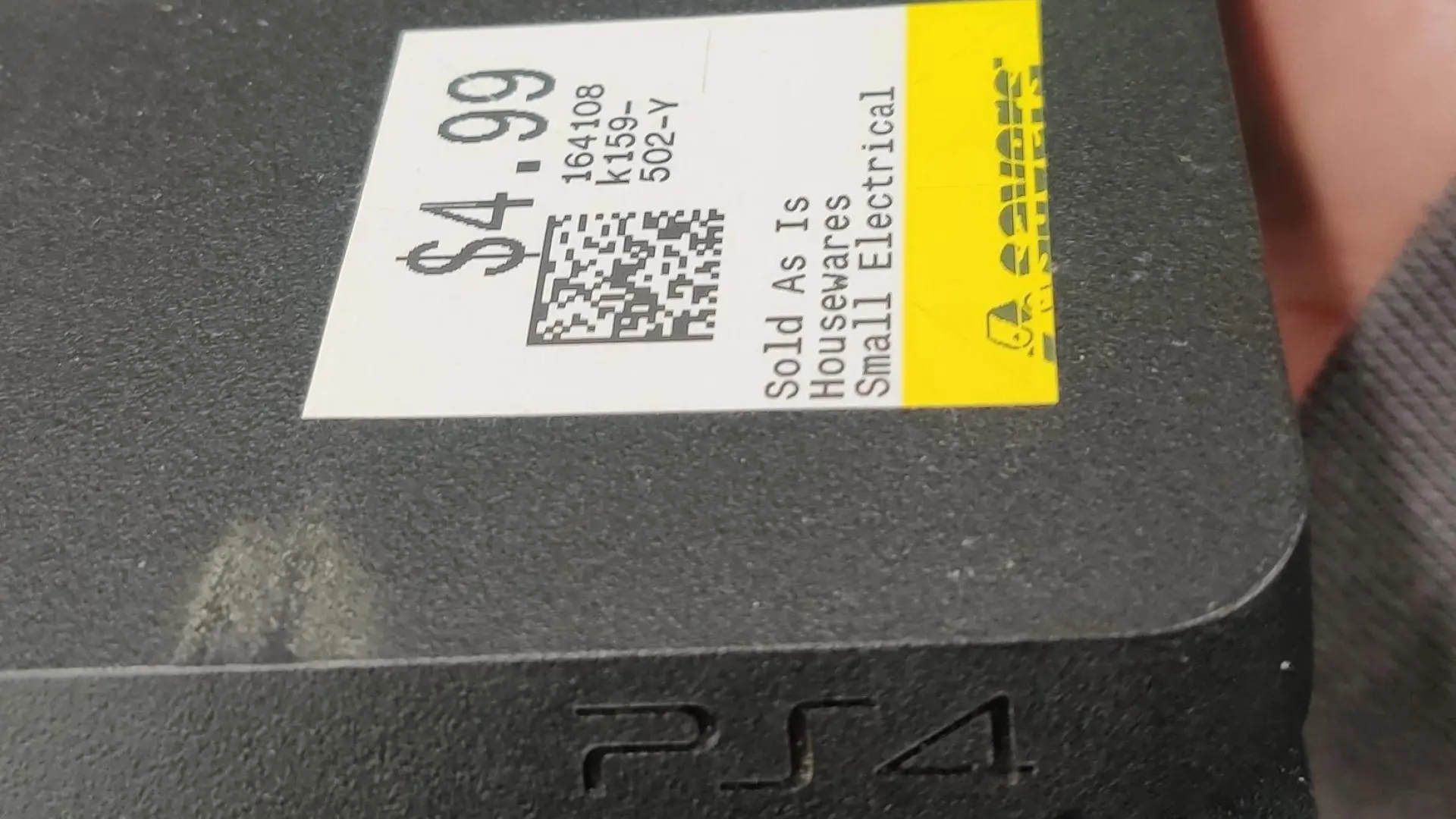 Se arriesga a comprar una PS4 usada por menos de 5 euros y la sorpresa es increíble