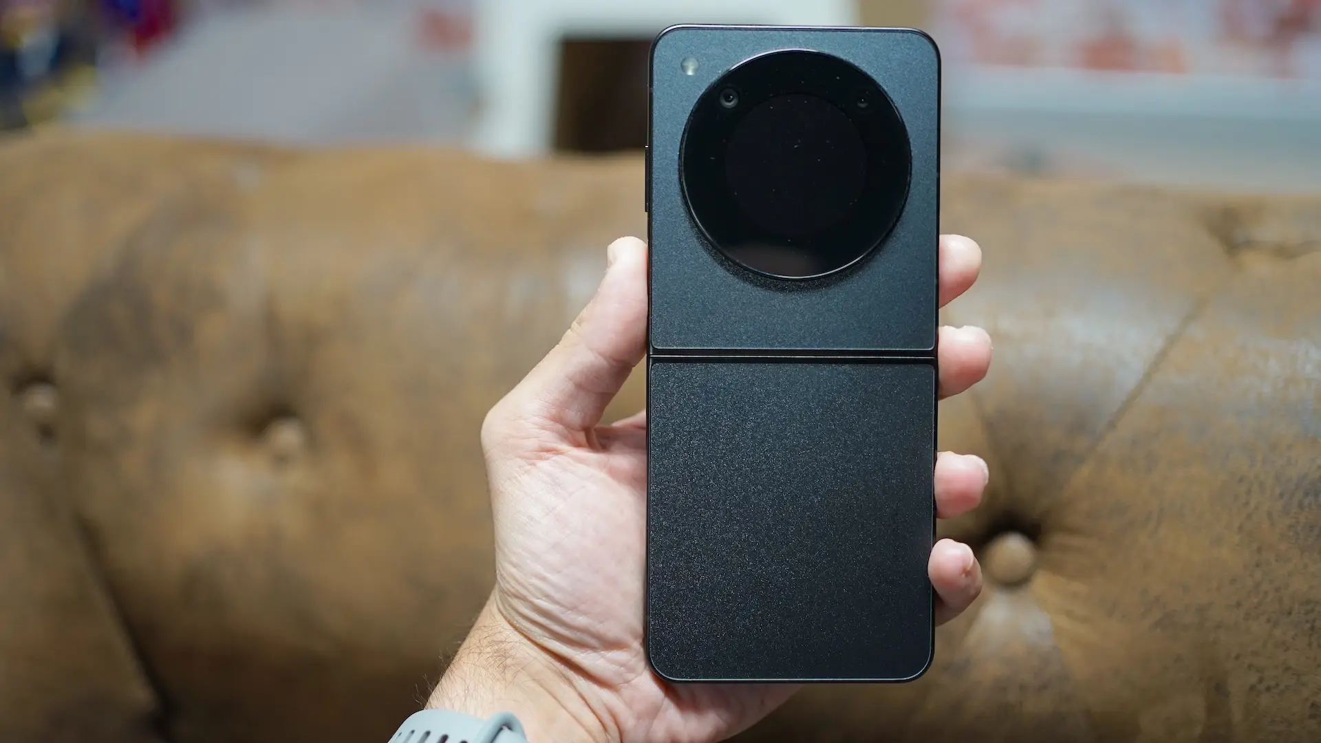 Los móviles plegables no son tan caros como piensas: este cuesta menos de 300 euros