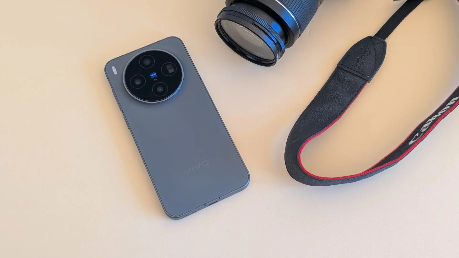 El Vivo X300: un análisis detallado del 'pequeño pero matón'