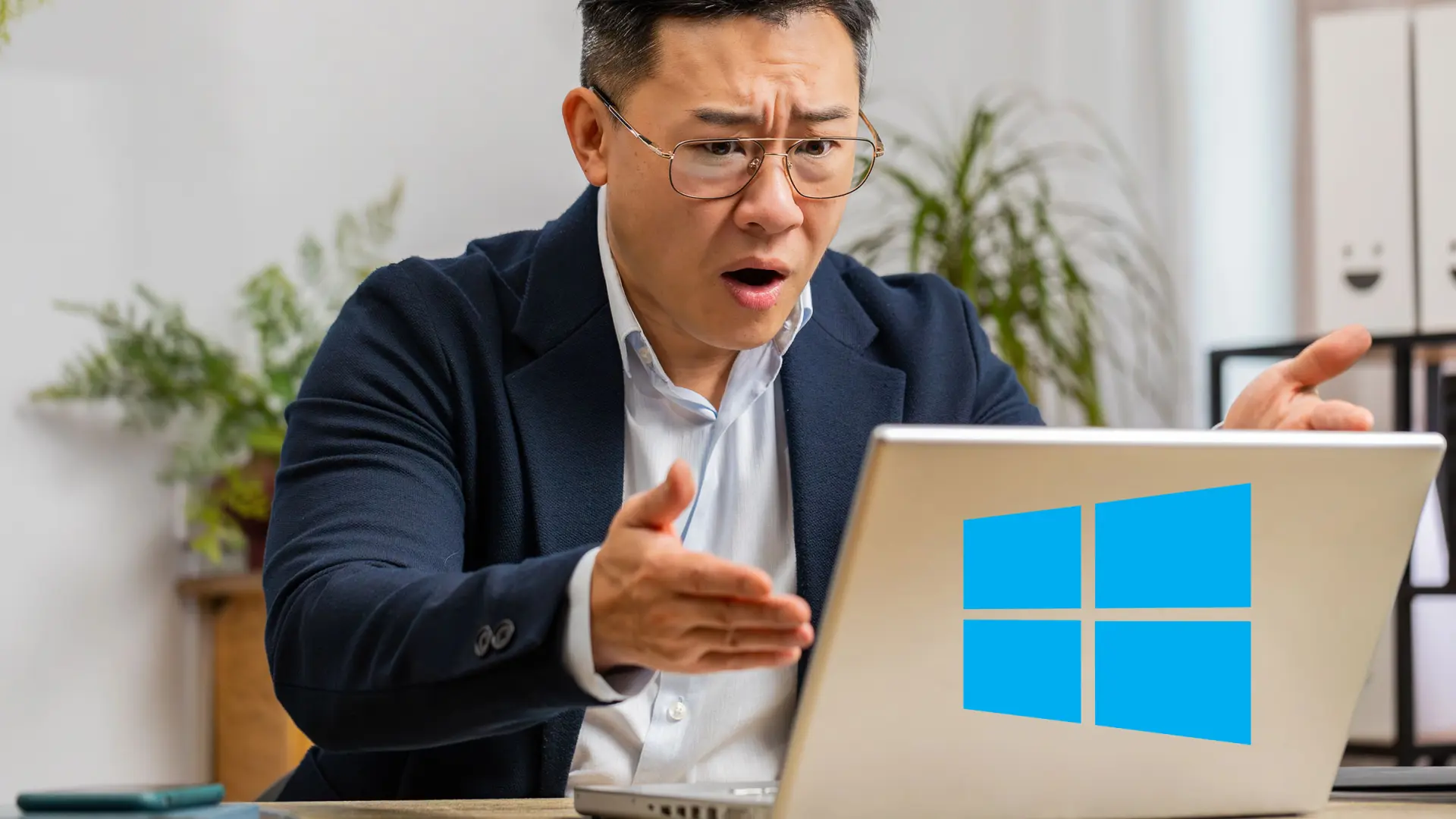 Un nuevo fallo en Windows 11 permite editar fotos y programas ejecutables en el Bloc de notas
