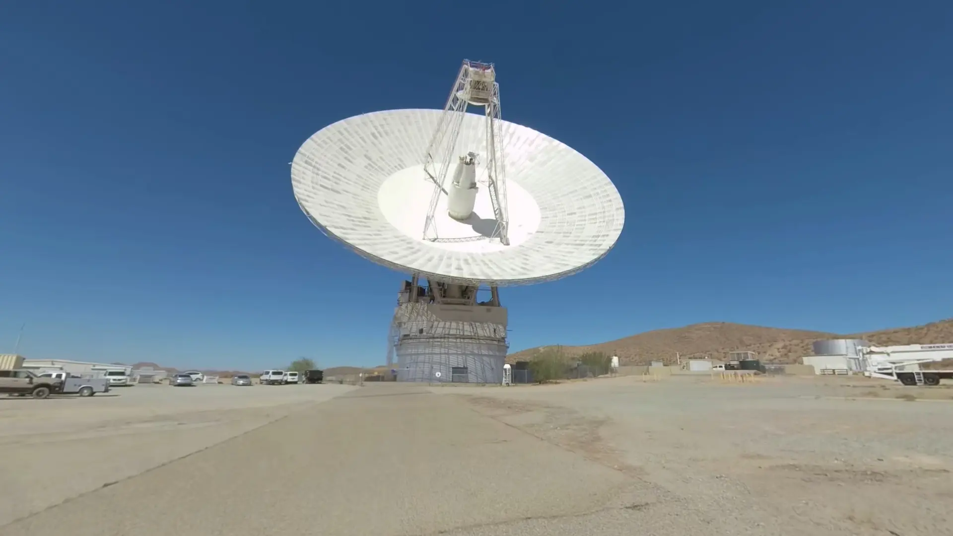 La NASA se queda "ciega": una antena vital de la Red del Espacio Profundo se inunda