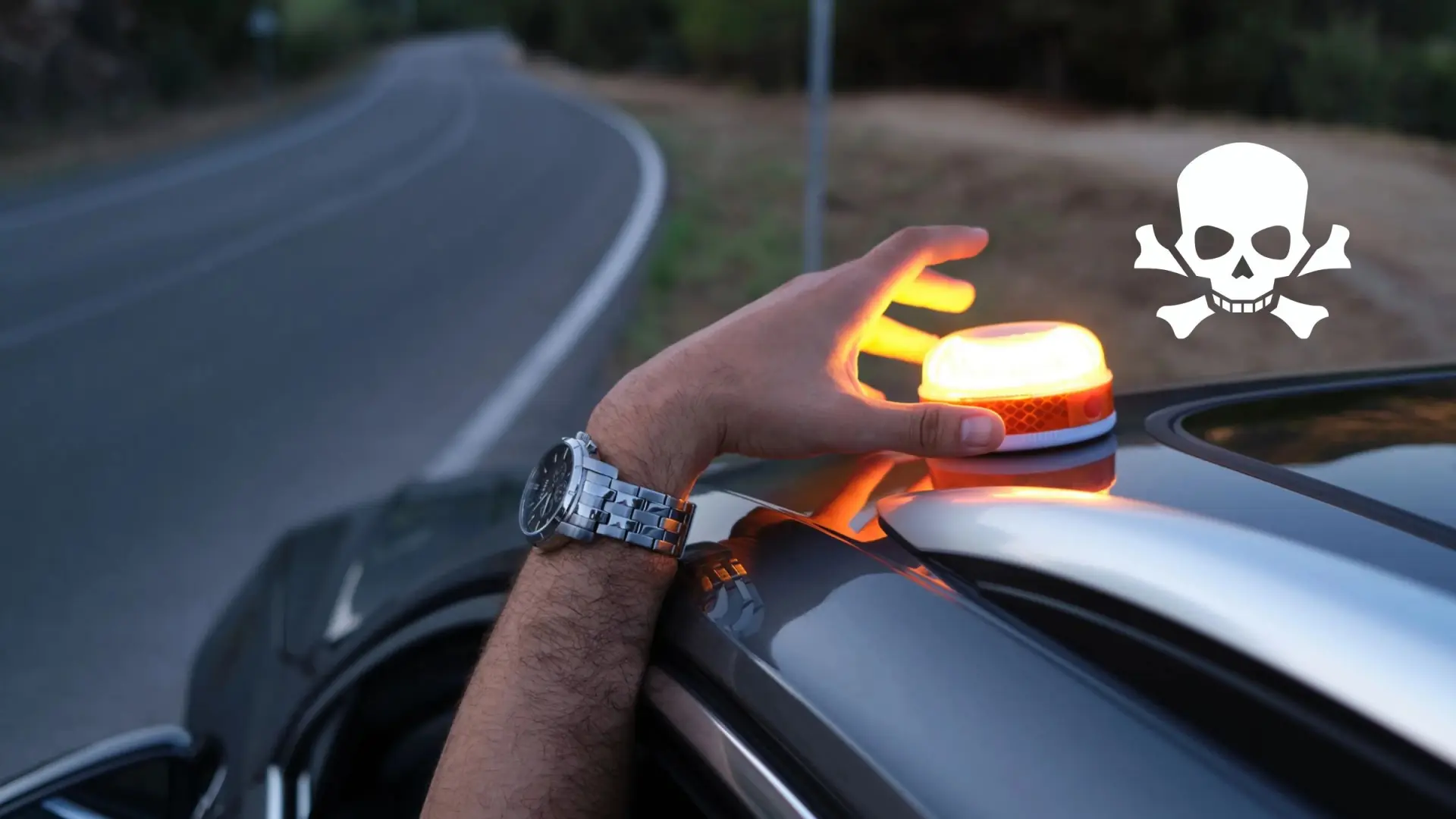 Cuidado a partir del 1 de enero de 2026: este es el documento que debes guardar en la guantera para demostrar que tu baliza V16 está homologada y evitar multas