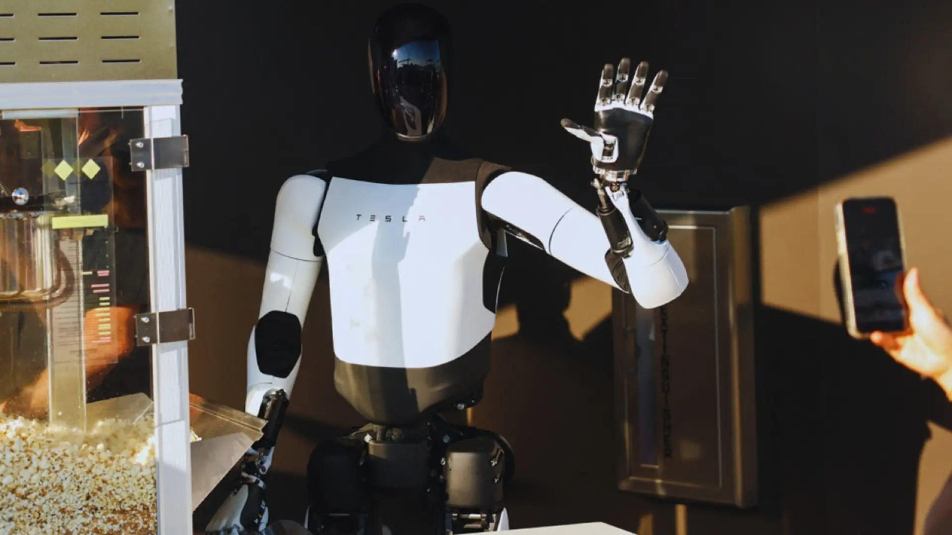 El robot Optimus: de la visión de Elon Musk a icono cultural