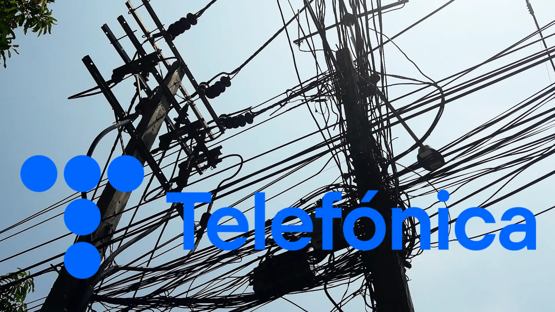 Telefónica y el cobro por el uso no autorizado de su infraestructura: un hito en la gestión de redes de fibra