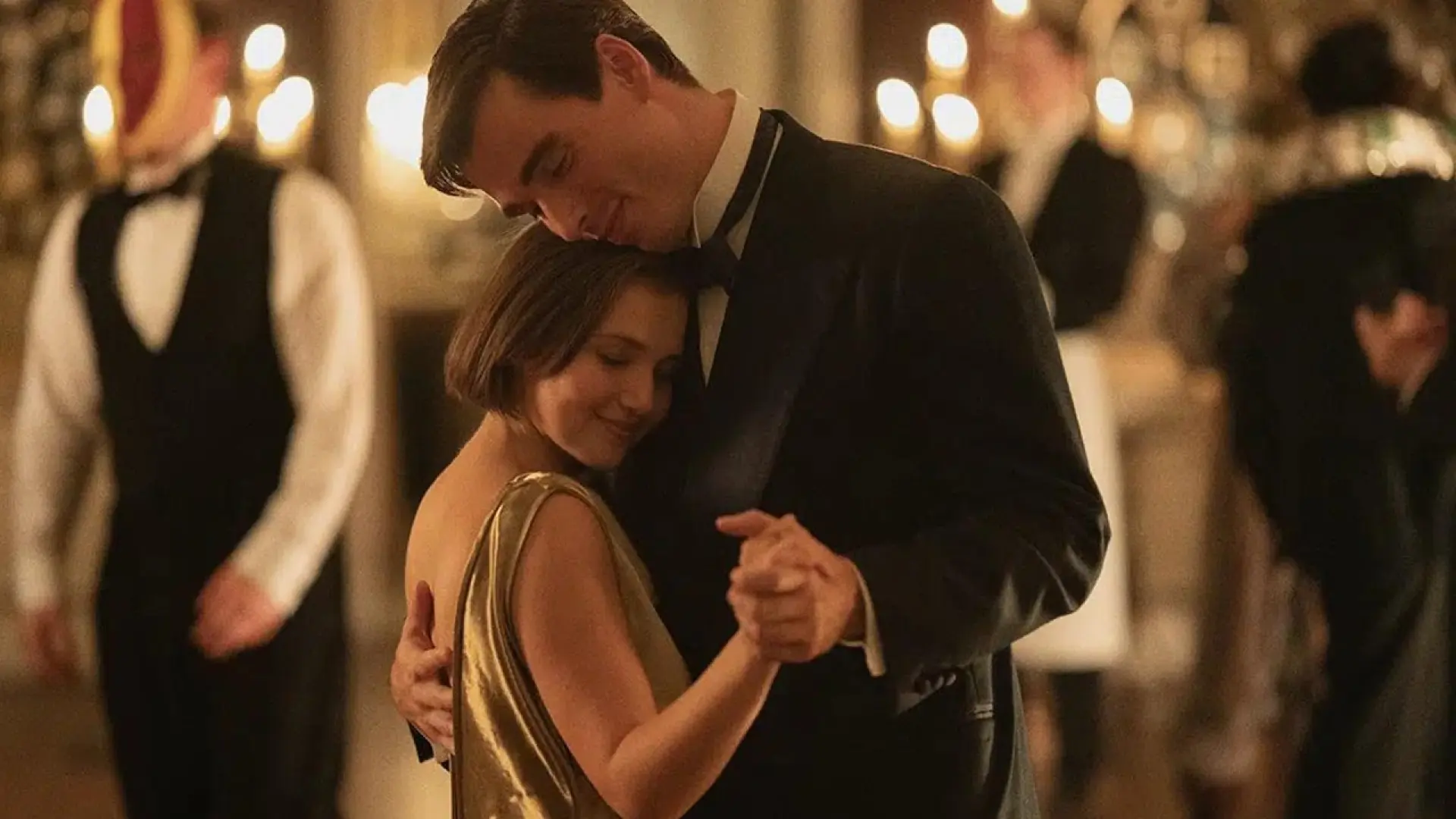 Netflix fusiona el glamur de época con el misterio en su próxima gran apuesta