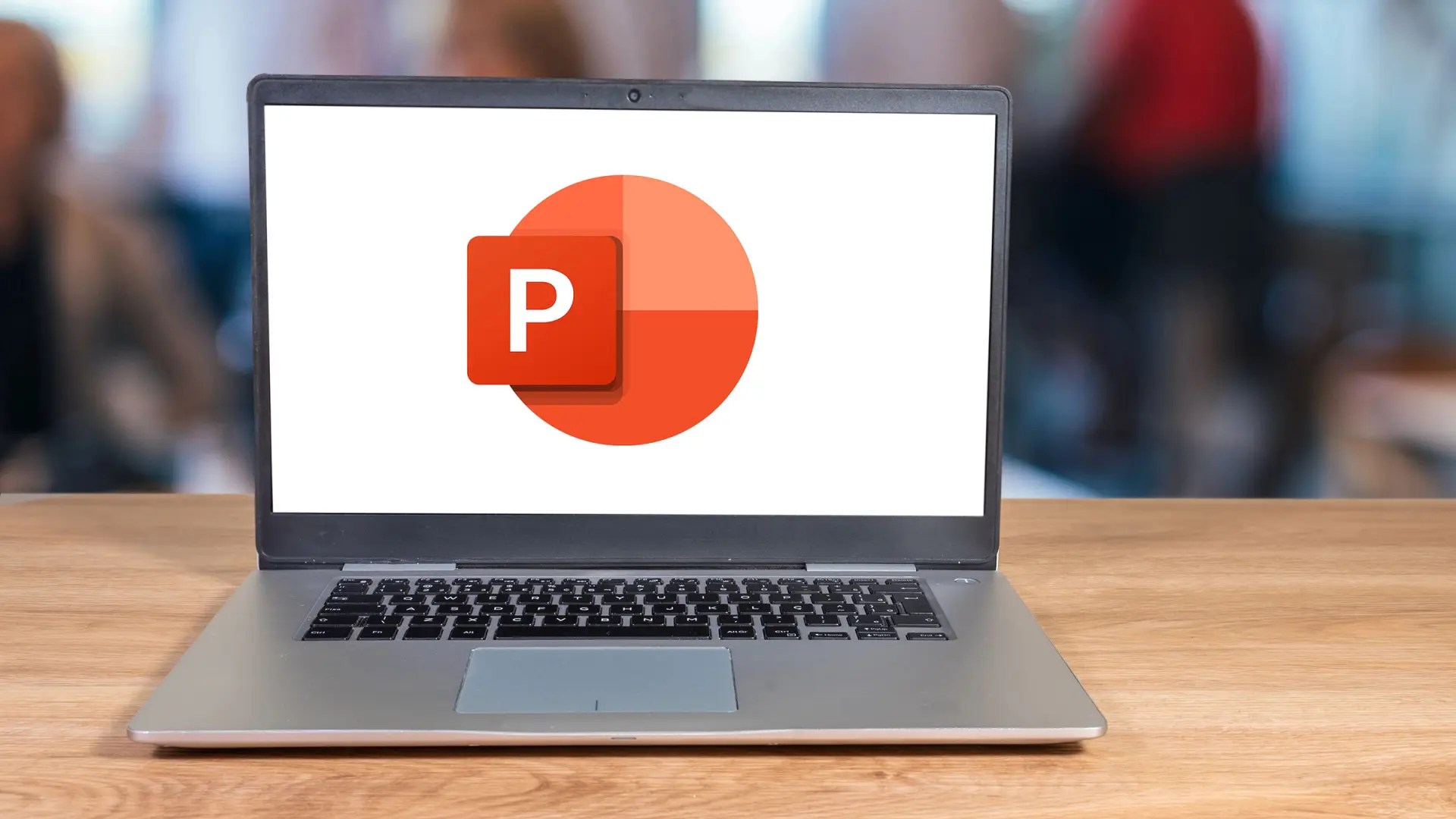 Esta nueva función con IA para PowerPoint resume y aclara cualquier diapositiva en segundos