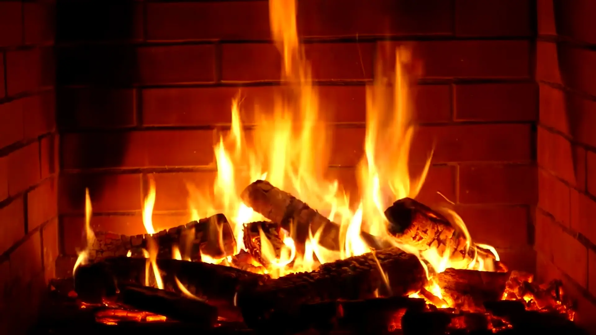 Grabó un vídeo de 10 horas del fuego de su chimenea y lo subió a YouTube: ya ha ganado un millón de dólares