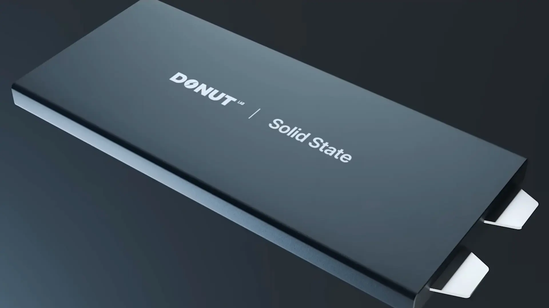 La primera batería en estado sólido a la venta confirma la revolución: el doble de autonomía en un coche Tesla, recarga en 5 minutos