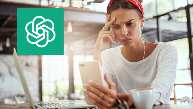 Usuaria usando la IA.